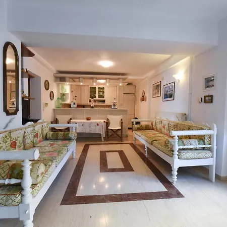 Jeannet's Beach House *