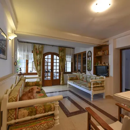 Jeannet's Beach House *