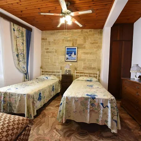 Jeannet's House *